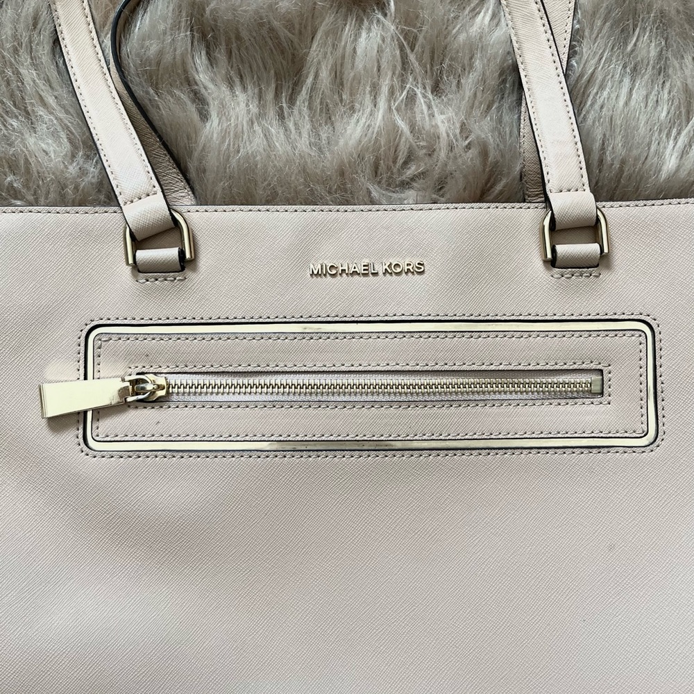 Light Pink MK Purse 💕